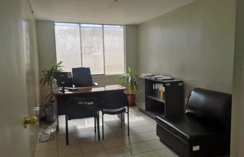 LOCAL COMERCIAL – ALMACÉN EN VENTA O ALQUILER EN ZAMÁCOLA