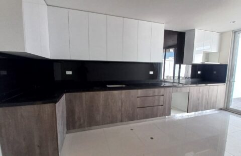 QUINTA SAMAY CASAS DE 2 PISOS SÓTANO Y TERRAZA