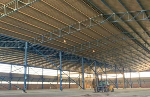 COMPLEJO DE ALMACENES EN VRTE. UCHUMAYO