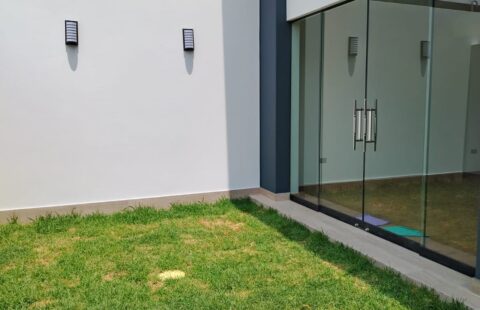 CASA DE ENSUEÑO EN CERRO COLORADO – ESPACIOS AMPLIOS Y ACABADOS DE LUJO