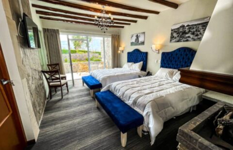 ¡Oportunidad Única! Hotel 5 Estrellas en Venta en Yanque con Lujo y Naturaleza