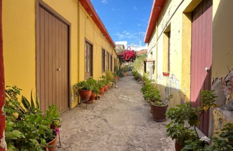 CASA EN VENTA COMO TERRENO EN EL CORAZÓN DE AREQUIPA