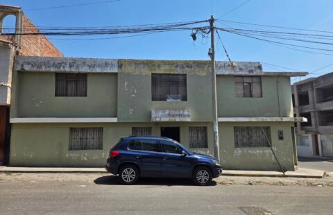 VENTA DE CASA DE 2 PISOS EN PAUCARPATA