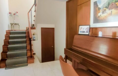 VENTA DE CASA AMOBLADA EN AV EJERCITO